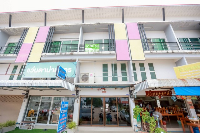 ขายอาคารพาณิชย์ 2 ชั้นครึ่ง น้ำทอง อำเภอเมือง จังหวัดน่าน ใกล้สถานีขนส่งผู้โดยสาร จังหวัดน่าน