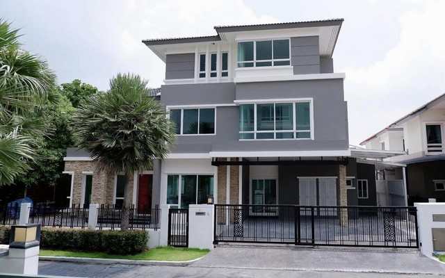 ให้เช่าบ้านเดี่ยว 3 ชั้น 103 ตร.ว. Grand Bangkok Boulevard พระราม 9-ศรีนครินทร์ ใกล้ซีคอนสแควร์