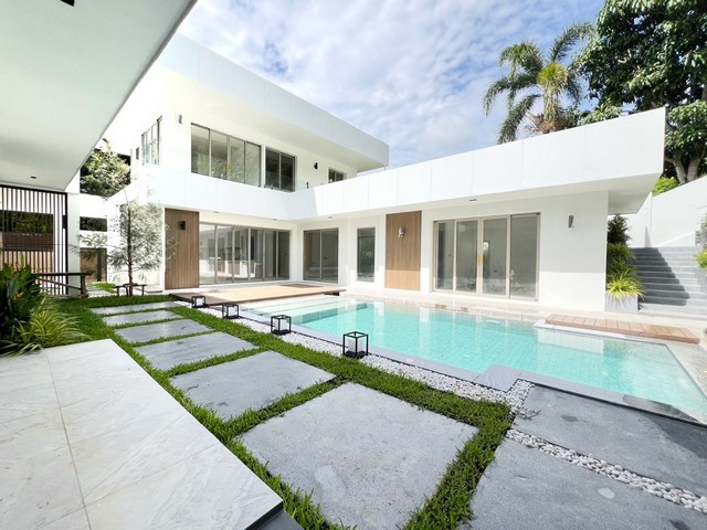 For Sales : Kathu, Loch Palm Villa, 4 Bedrooms 6 Bathrooms