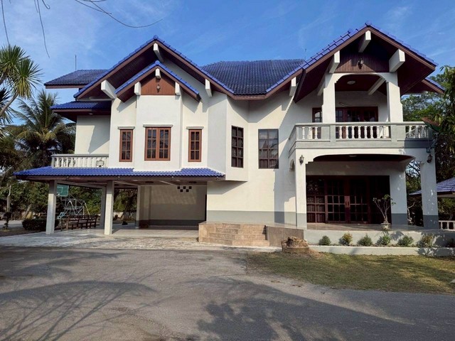 ขายบ้านหรูพร้อมที่ดิน เชียงคาน จ.เลย เนื้อที่กว่า 2 ไร่ครึ่ง พร้อมสระว่ายน้ำ